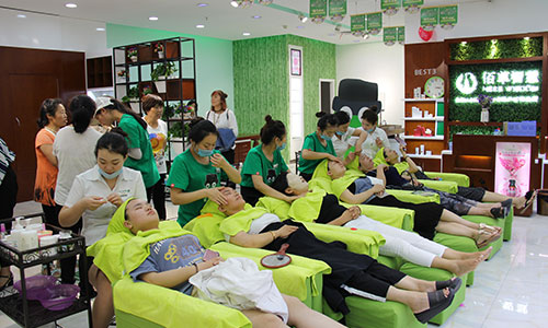 开一家科技美肤店需要多少钱,开美肤店投资多少钱