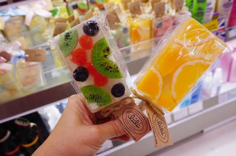 购物达人教你日本新宿最好逛的商场购物省钱*法大**看到就是赚到