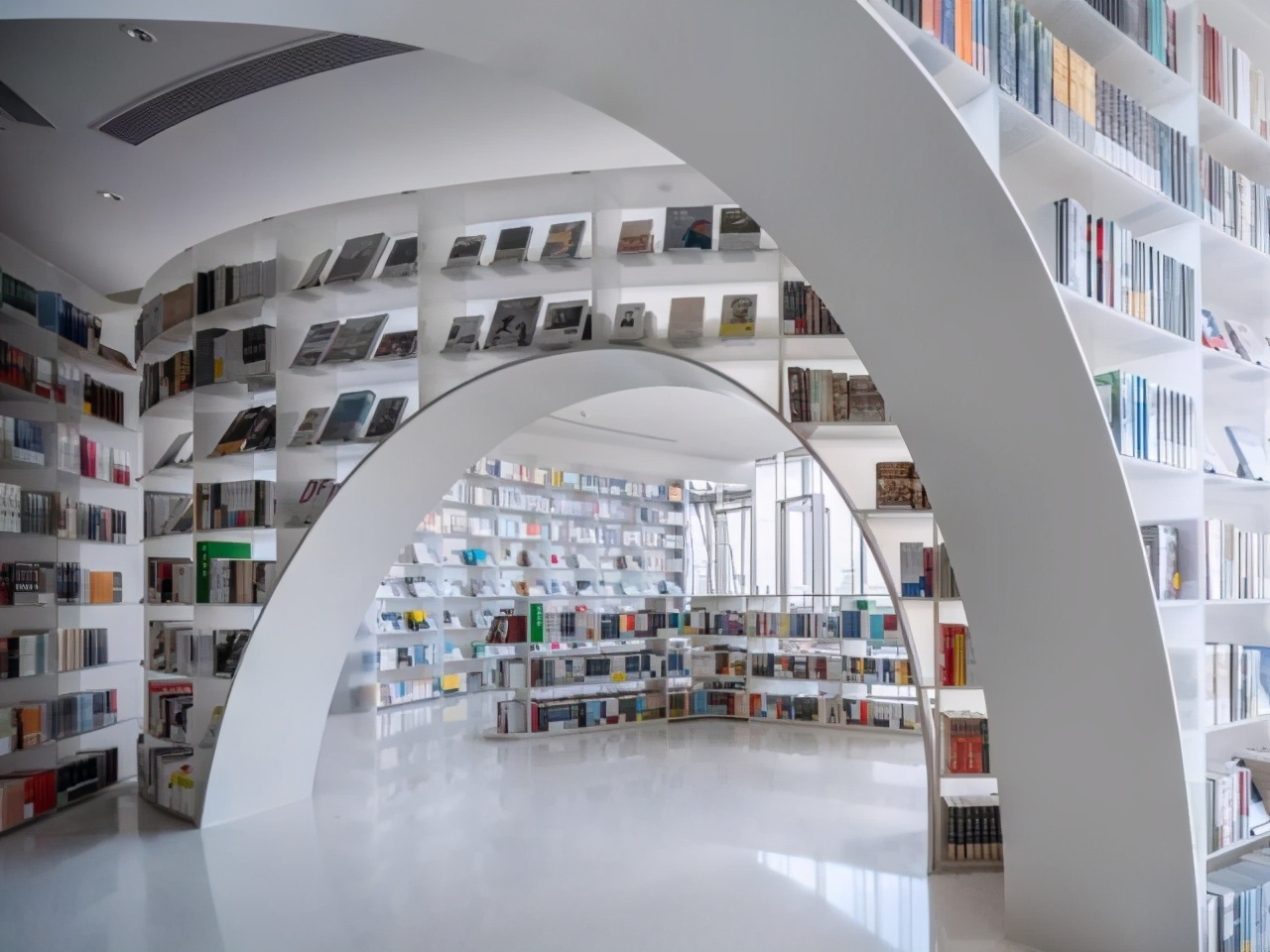 上海网红打卡地必去的五个地方,招募上海网红去各地打卡