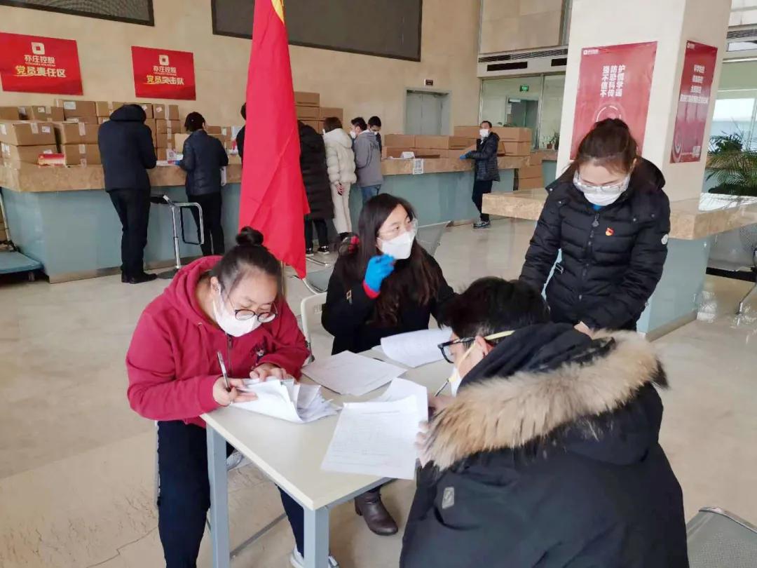 疫情防控敢作为青年党员显担当,党员干部尽显担当助力疫情防控