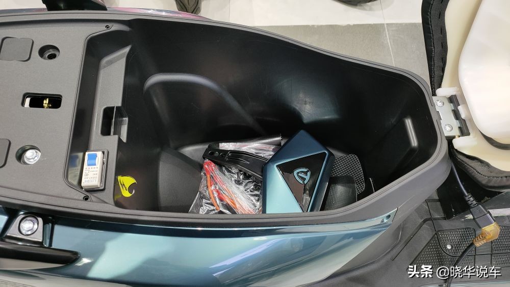 台铃新款72V电动车配6块32Ah天能电池，超大座桶，这价格贵吗？