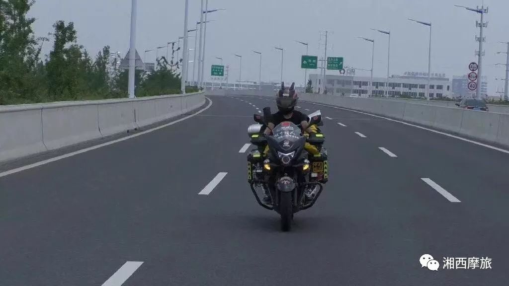 长途摩旅和结伴自驾哪个更划算,长途摩旅两人一车合适吗