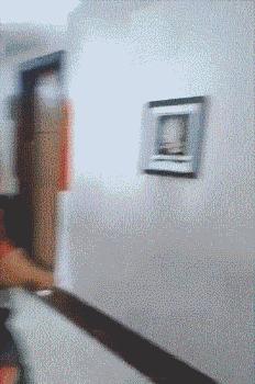 当你发现你*载下**好几天的游戏，但是电脑带不动这个游戏玩不了时！