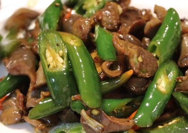 是爆炒鸡胗好吃还是炖鸡胗好吃,爆炒鸡胗怎么做好吃又软烂