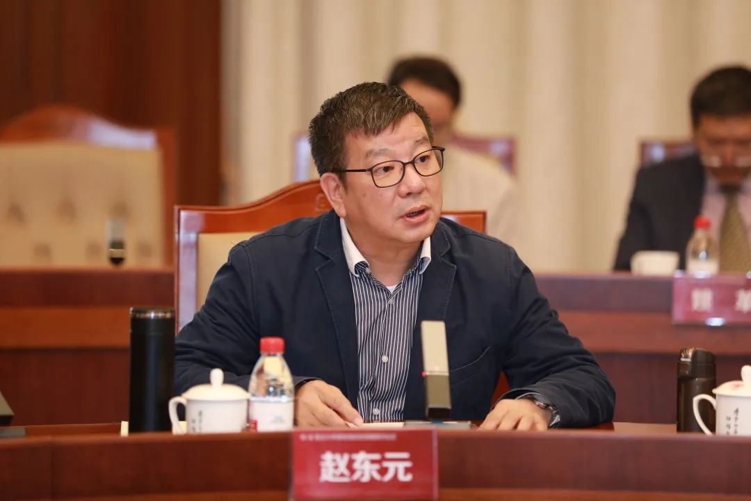 回母校捐赠1000万,谭瑞清向母校复旦大学捐2亿