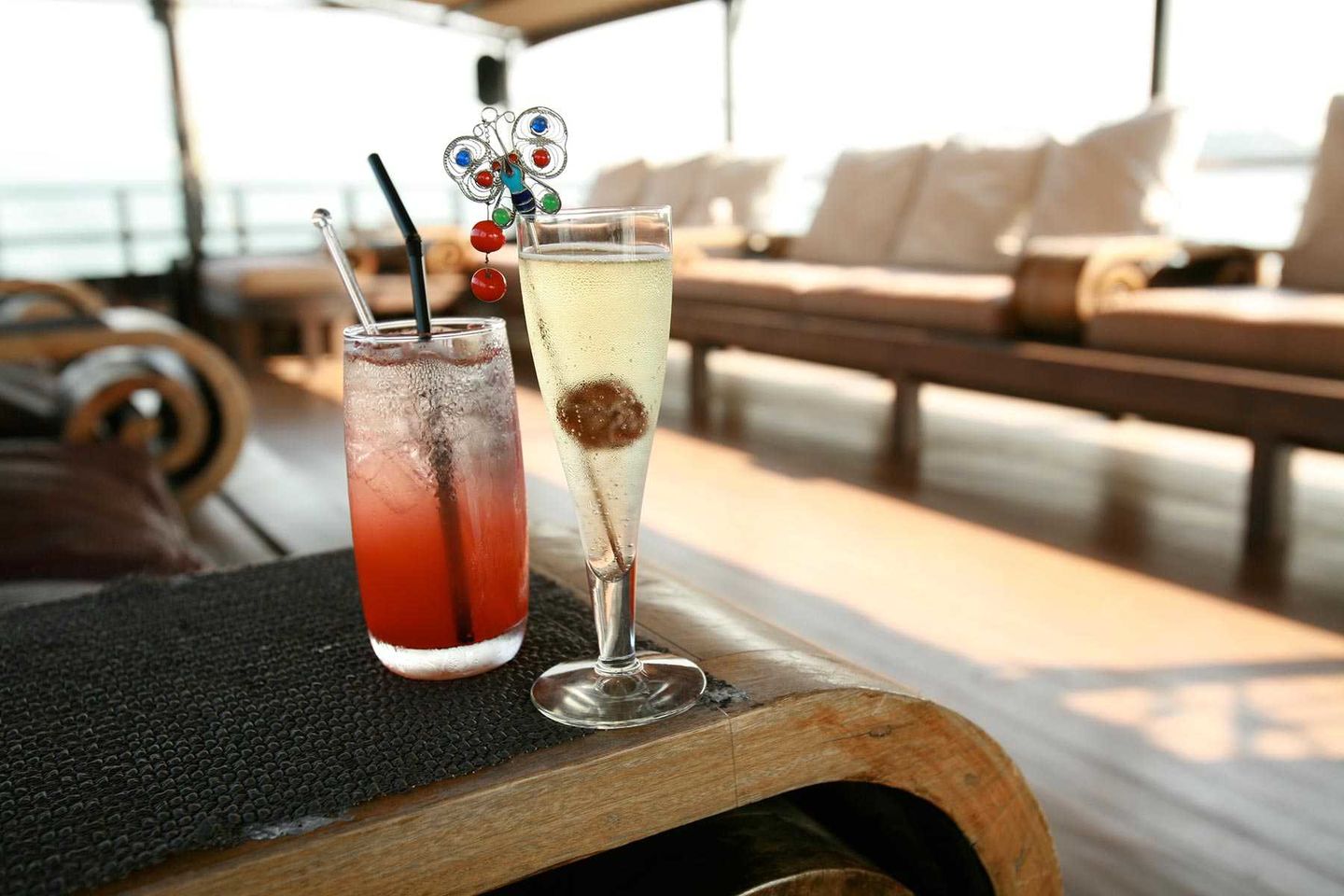 香港酒吧排行榜前十名,香港最值得去的酒吧