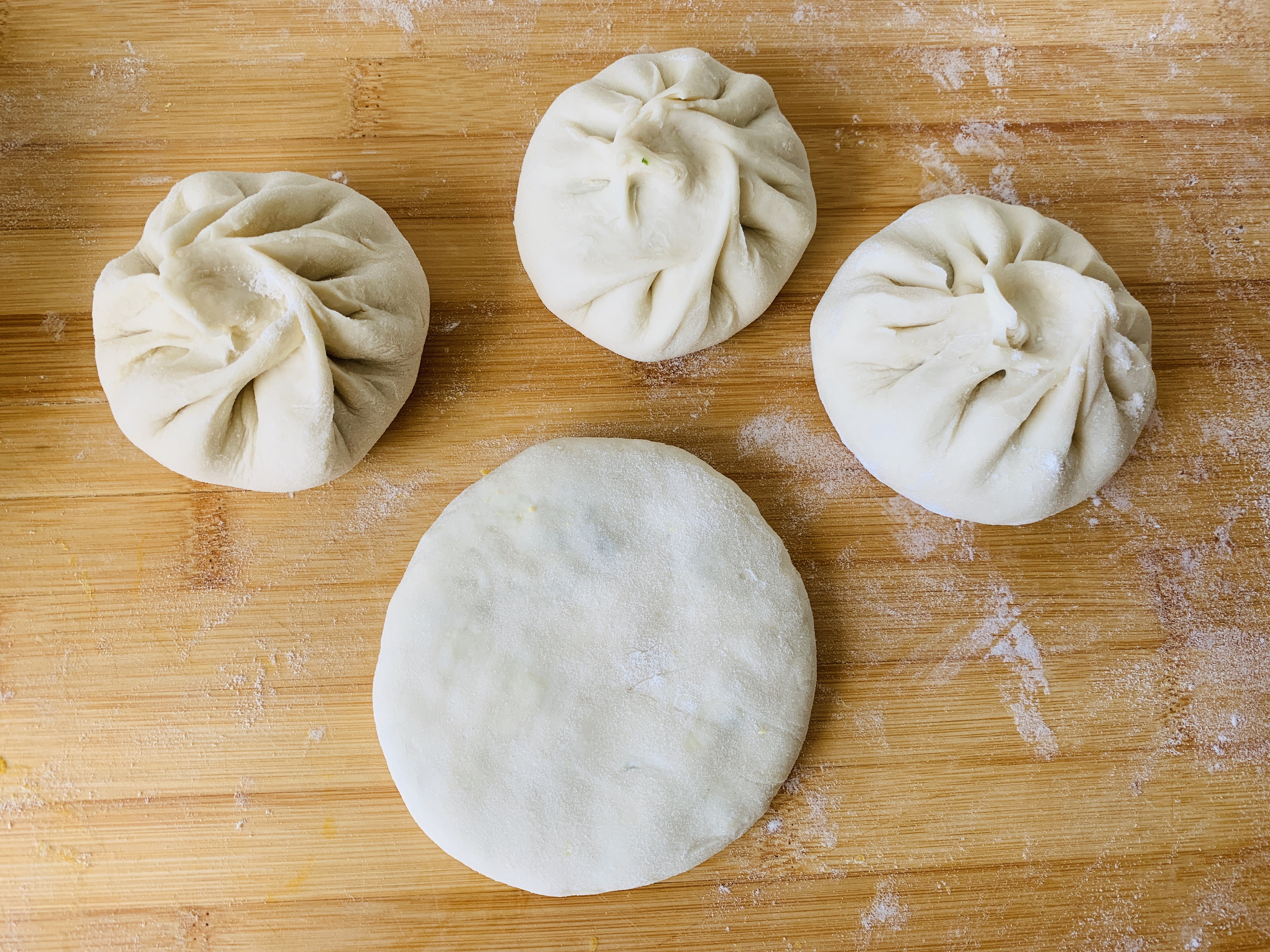 薄脆皮馅饼教和面方子,薄馅饼怎么擀饼不破皮