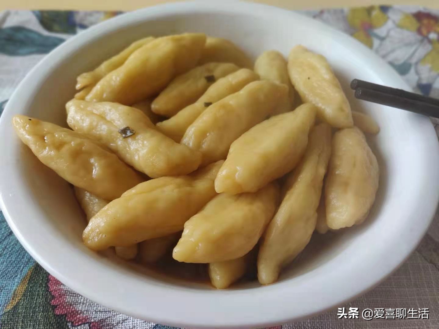 入春后多吃它，一蒸一拌再一煮，鲜香劲道有营养，大人小孩都爱吃