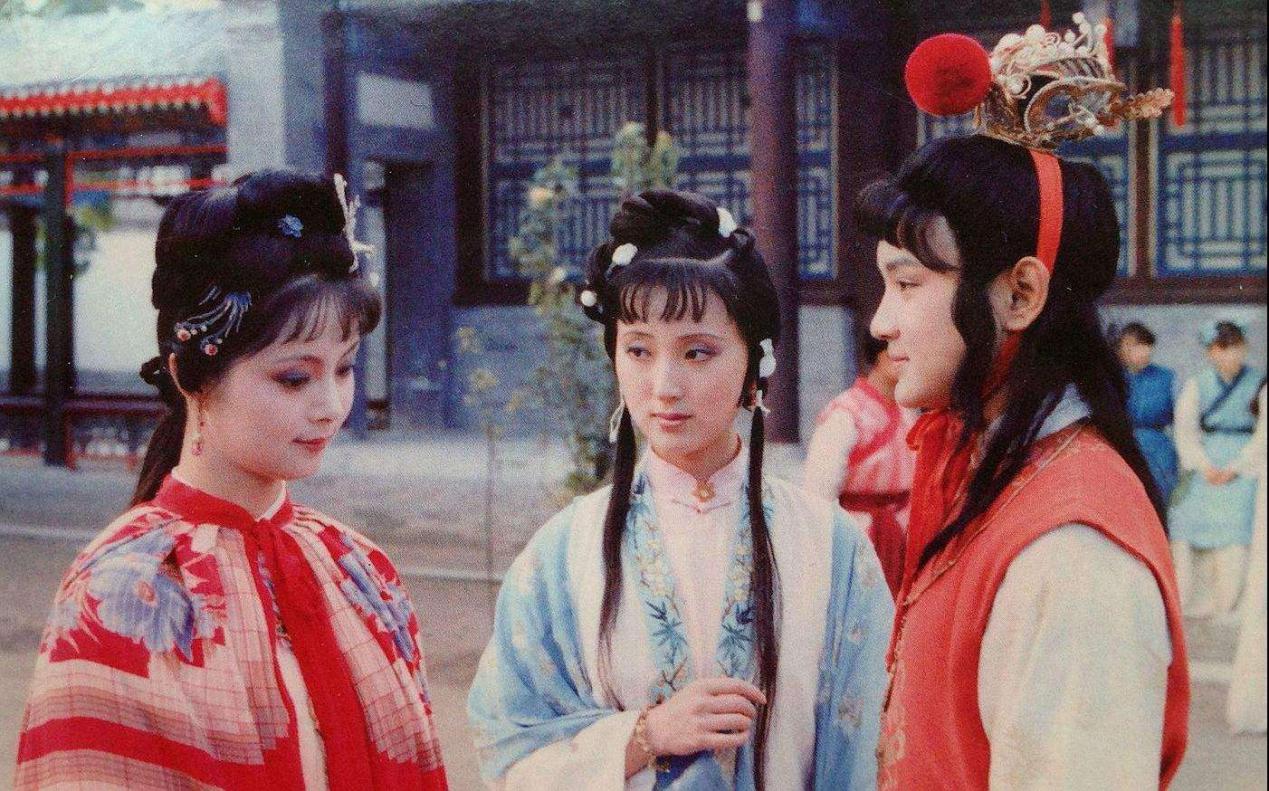 苹果型身材特点及搭配技巧,怎么判断自己是苹果身材还是梨形