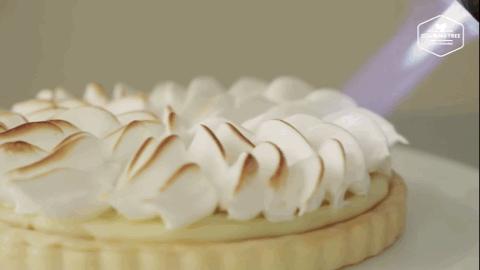 柠檬蛋白派的配方,柠檬蛋白派烤箱