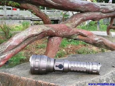 务实去华当行本色—wubenT105远射手电