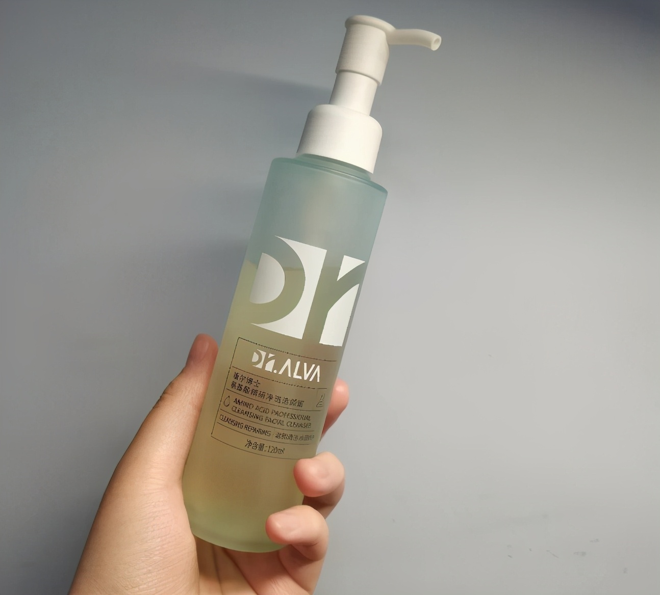 什么牌子洗面奶卸妆保湿效果好,美白卸妆洗面奶哪款最好