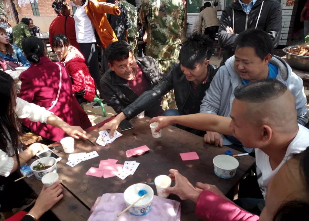 山东人打地主,山东人打牌打出气势