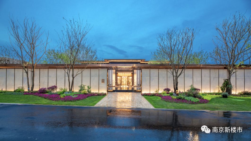 南京首付68w地铁口别墅,南京岔路口180万精装三房