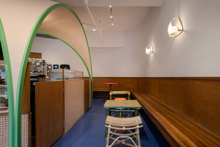 星巴克咖啡馆拍照效果图,有创意的咖啡厅设计