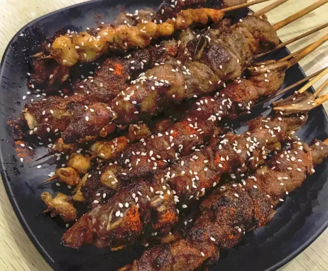 比顺德潮汕还生猛!广东这座小城又撩又骚,现在去正是好时机