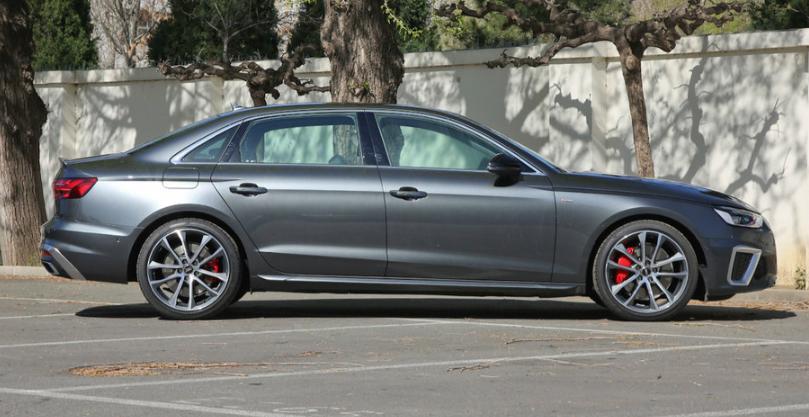 奥迪a4l未来两年价格走向,2018年奥迪a4l值得入手吗