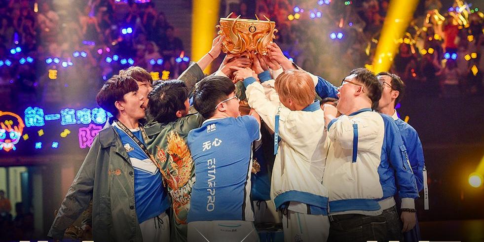 女网红直播剃光头,网红女主播剃光头