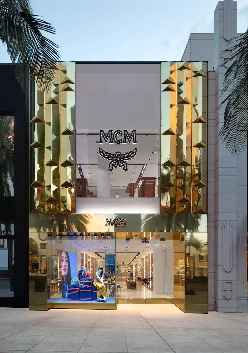 从濒临倒闭到年营收25万,从濒临倒闭到市值266亿