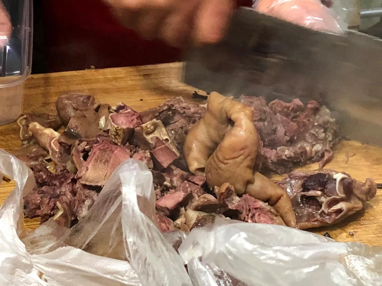 郑州夫妻卖肉夹馍,河南的夫妻卖烧饼