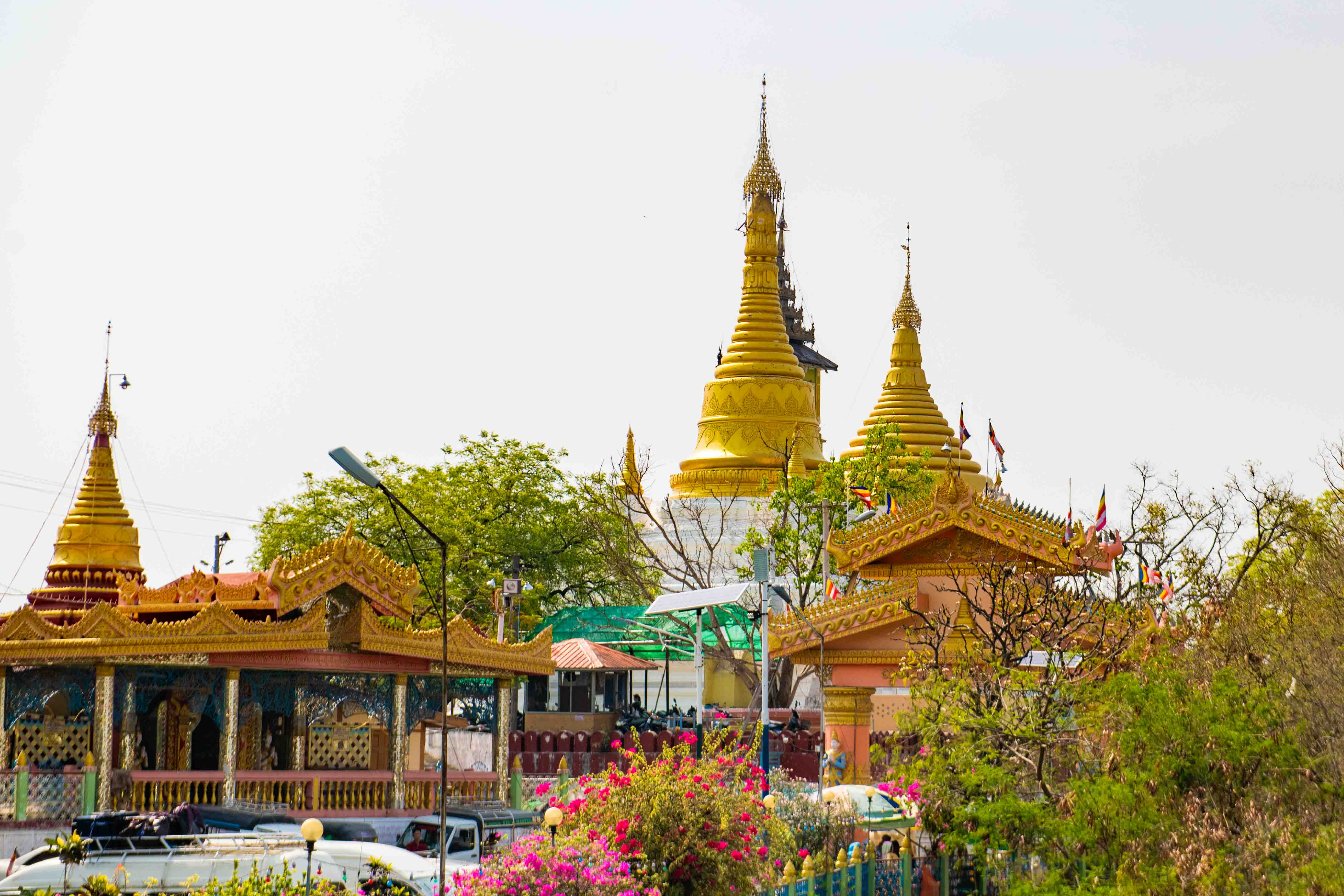 缅甸深山洞里的佛祖,缅甸佛教圣地仰光大金塔