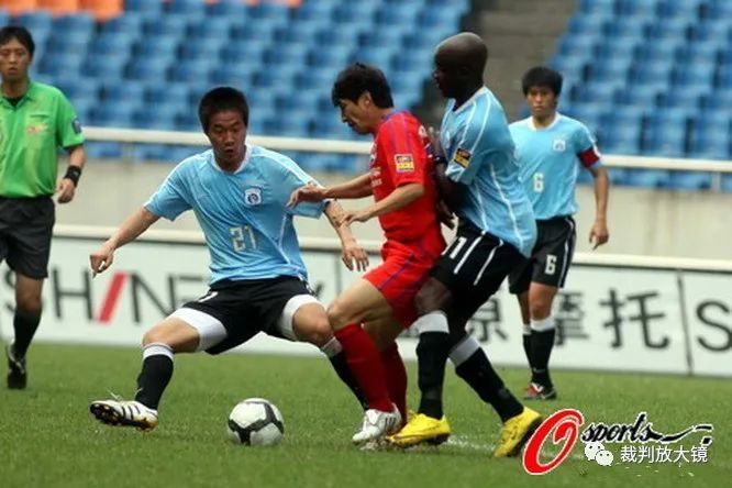 必威体育中超百场裁判员--王迪