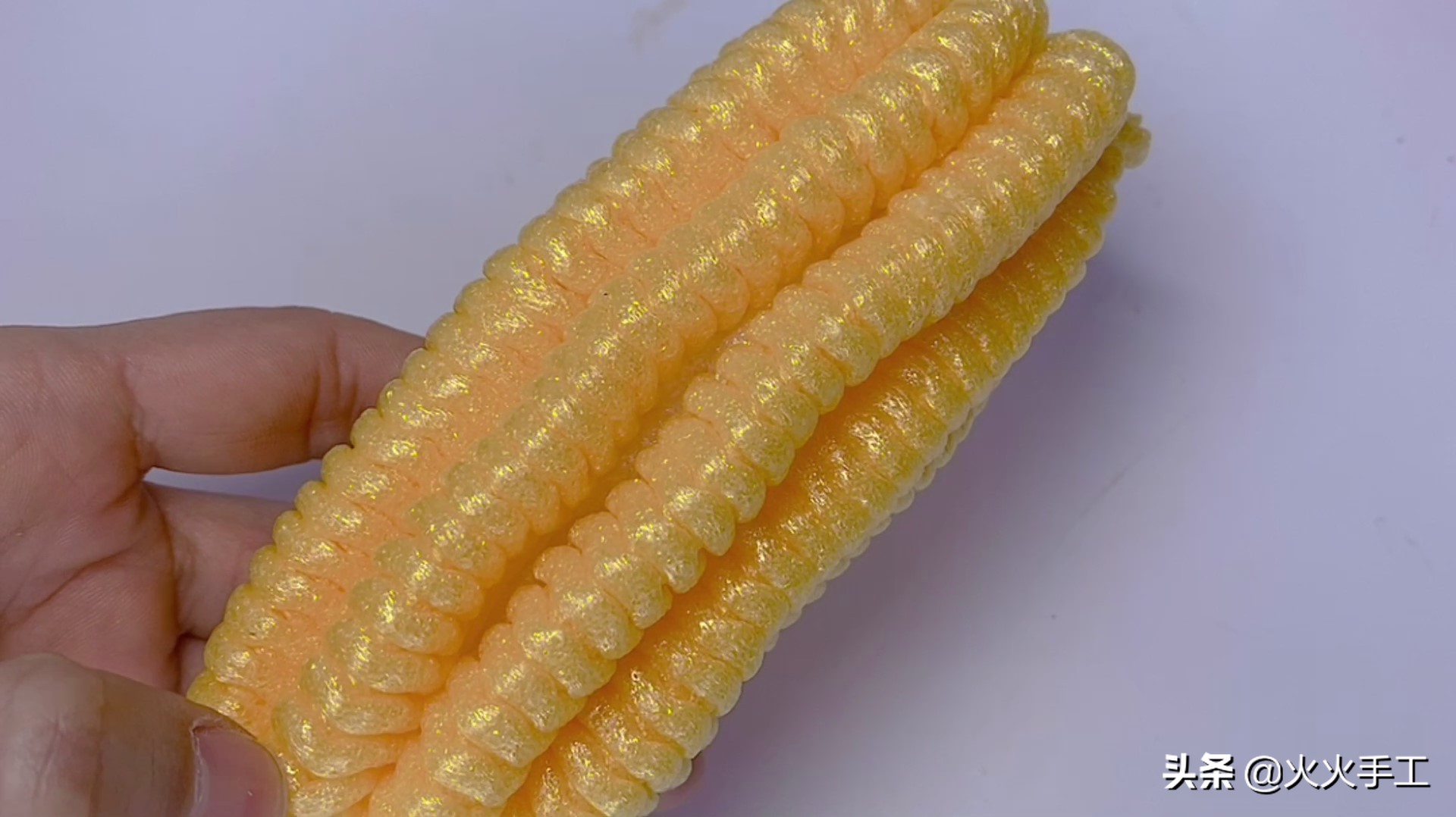 用一个水果网做的玉米简单又方便,快看这是什么