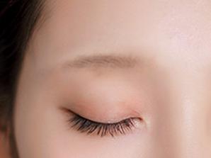 纹眉毛假不假,纹眉毛是不是纹贵的就不会变色