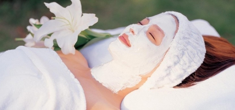 最好用的一款平价美白补水面膜,护肤日记美白淡斑精华