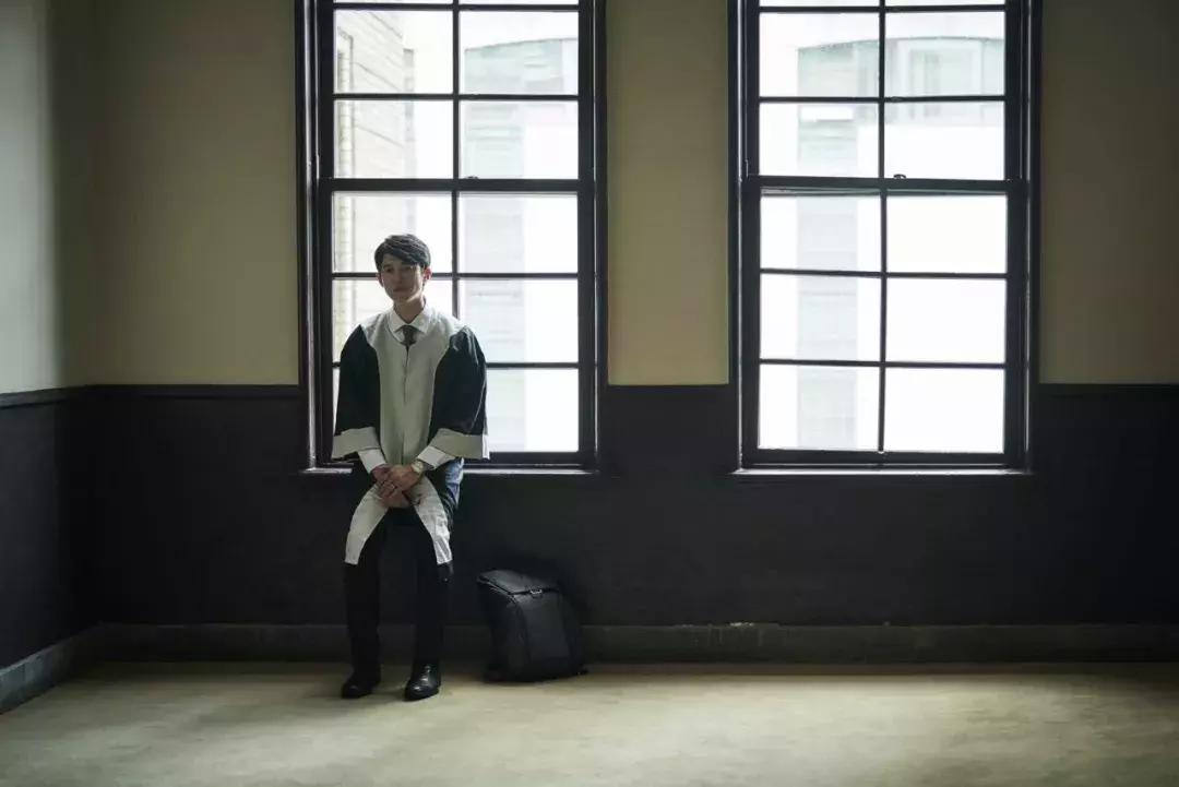 易烊千玺王俊凯摸手,易烊千玺摸王俊凯的头