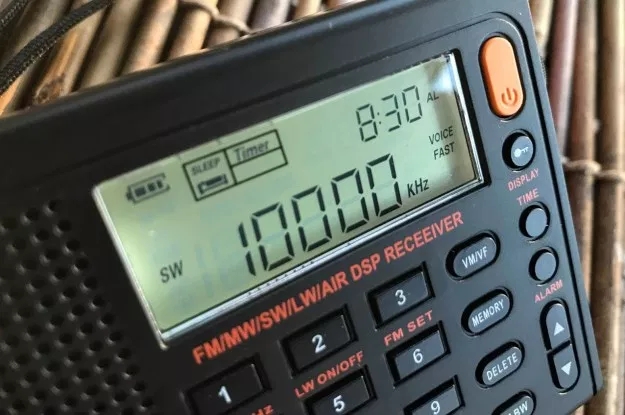 RADIWOWR-108一款全新的DSP短波便携式收音机,含航空和长波段