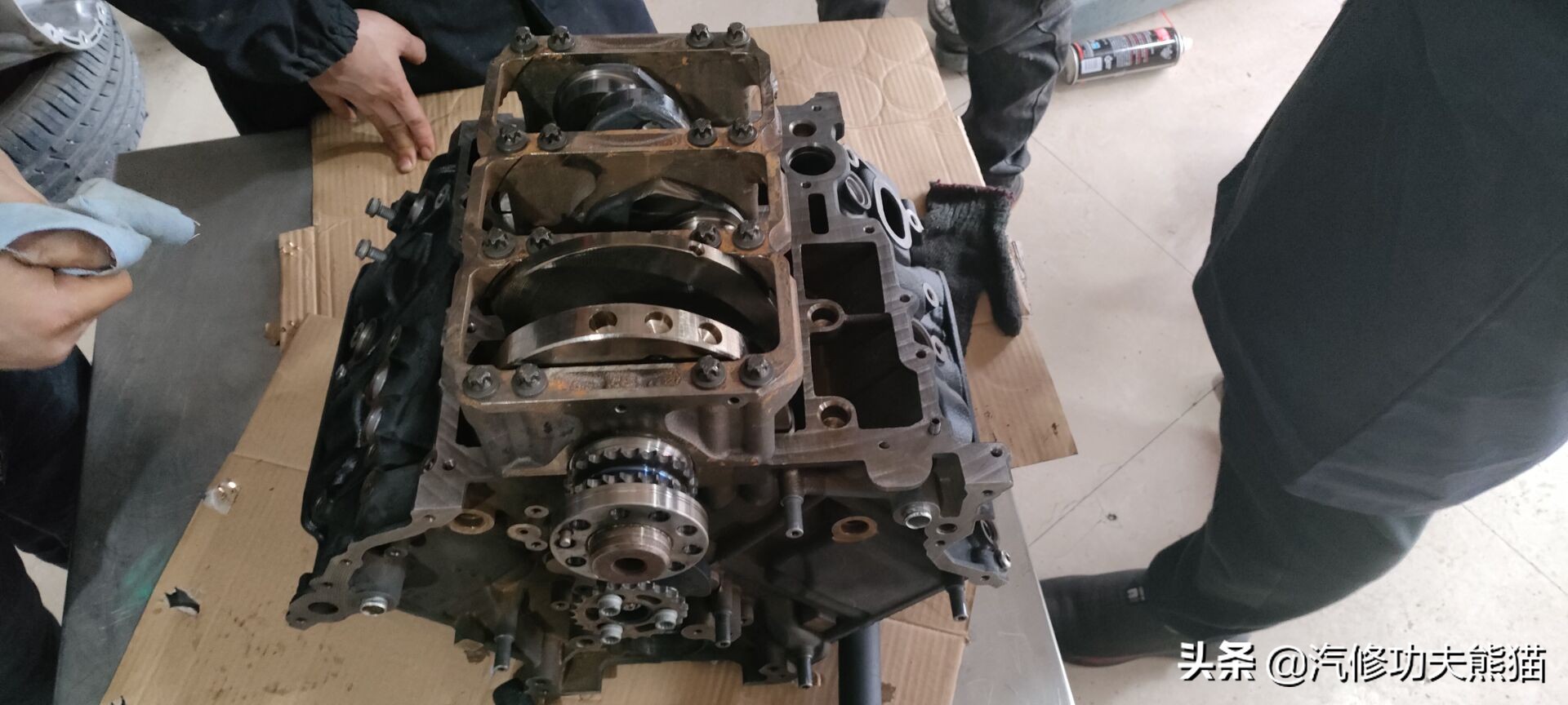 现在最新款的奥迪烧不烧机油,奥迪q7哪年有的柴油