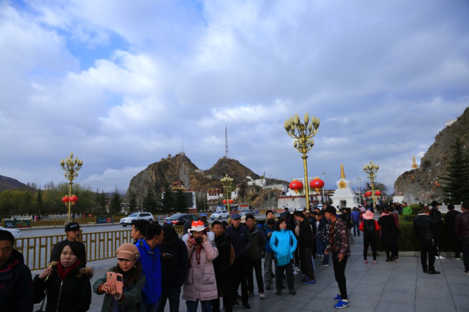 西藏旅游川进青出16天环线攻略,盘点西藏自驾游9条经典线路