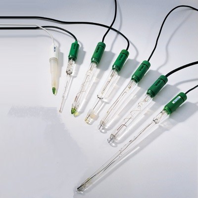 玻璃电极测ph用电极搅动溶液吗,水质ph值的测定玻璃电极法