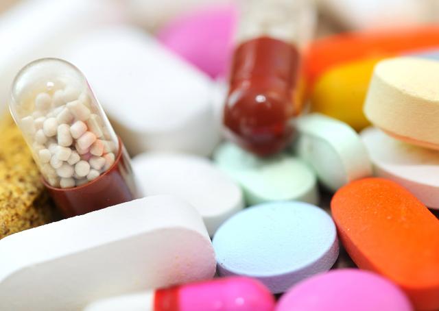 上厕所时尿液发臭什么原因,上厕所尿液比较浑浊是什么原因