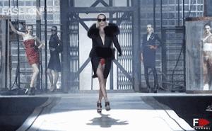 维密超模t台秀高清,维密初代模特t台秀