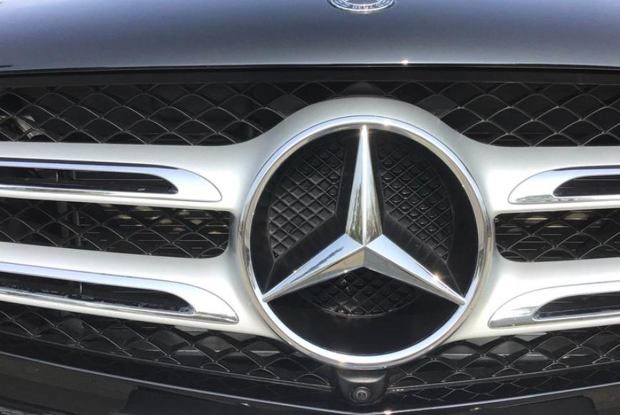 奔驰glc260和300的区别,奔驰glc260l2022款试驾