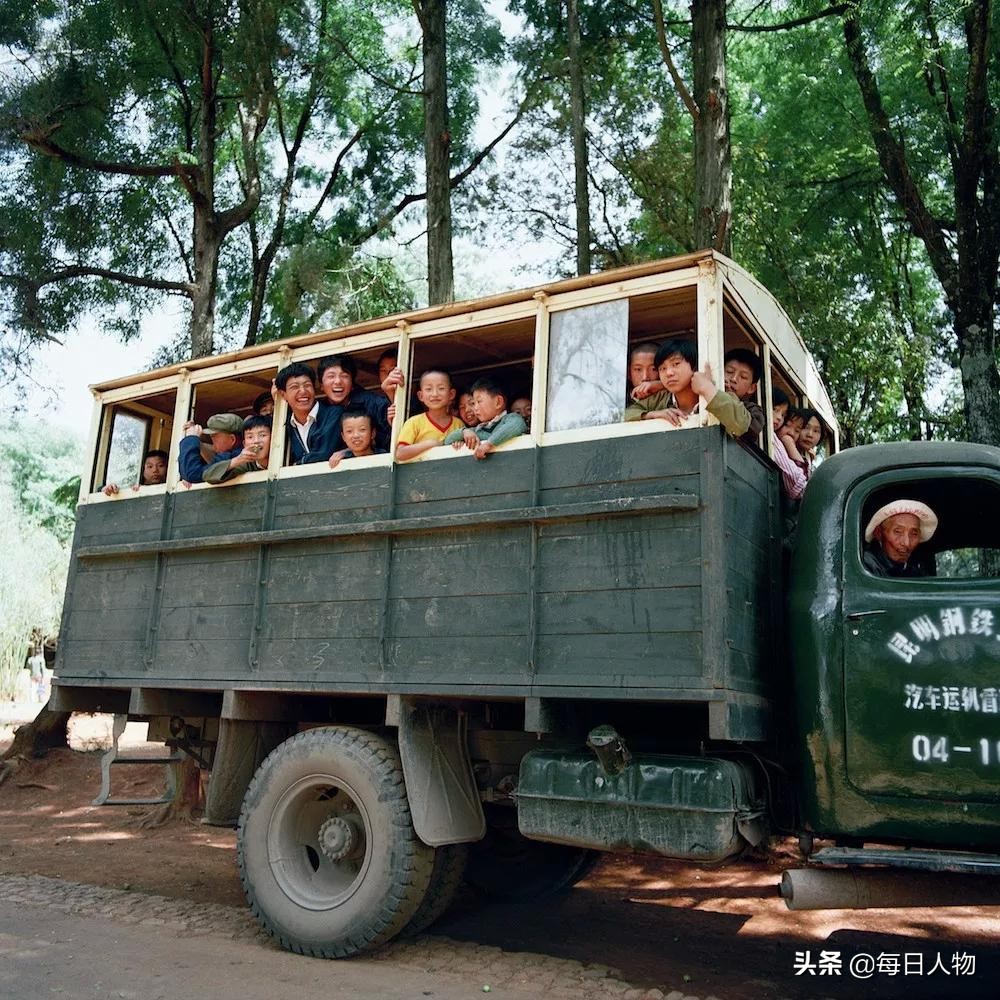 日本摄影师给中国儿童拍照,著名摄影师回忆第一次给孩子拍照