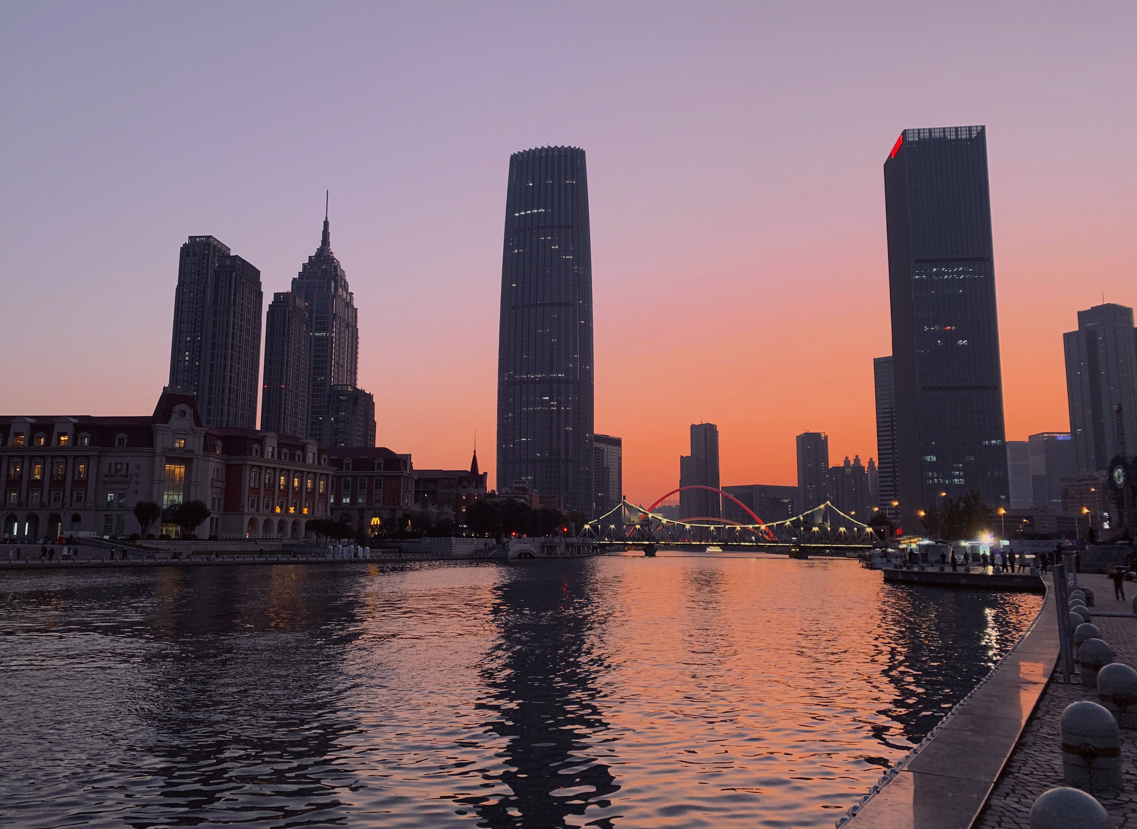 xr2019大边框,为什么xr的大边框看起来舒服