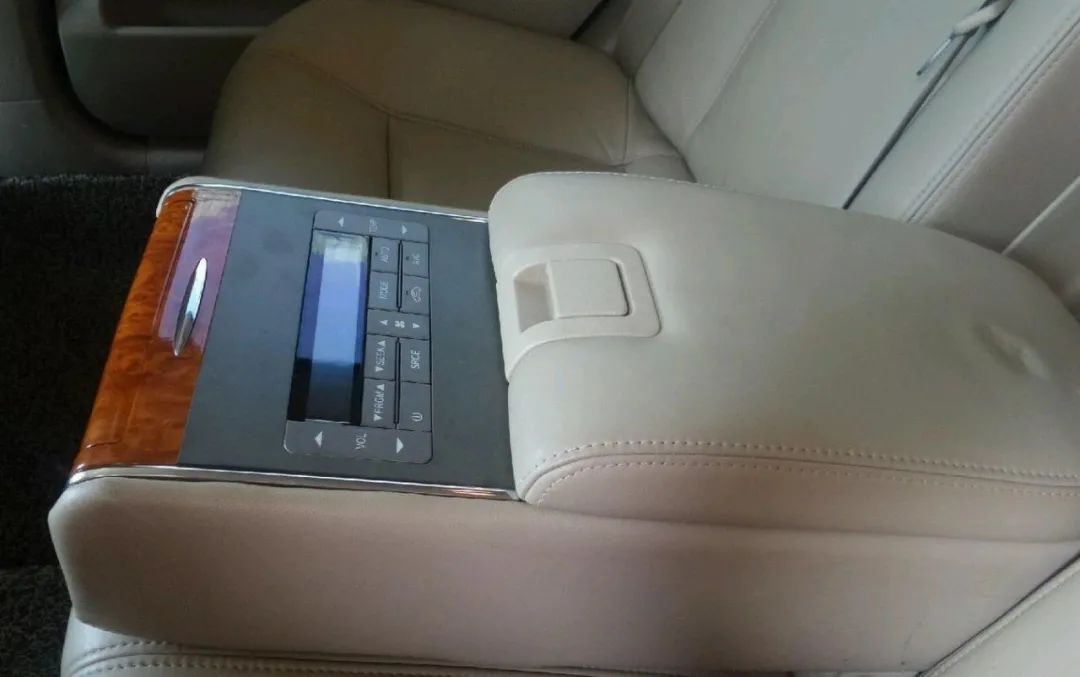 越野车带你体验诗和远方,四驱旅行版发动机抖动