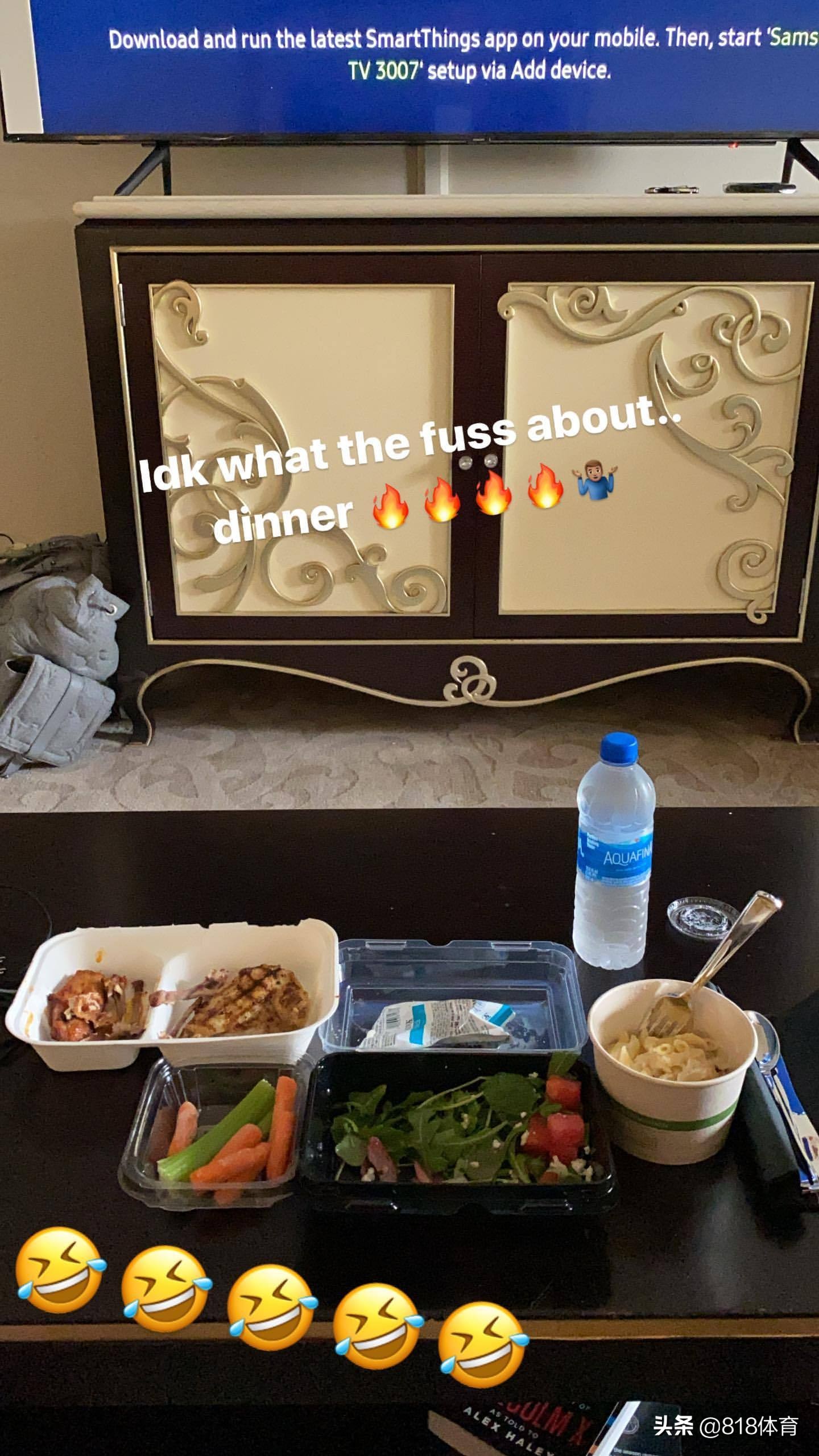 享受生活！塔克自带85英寸电视参加复赛，嫌弃酒店电视太小