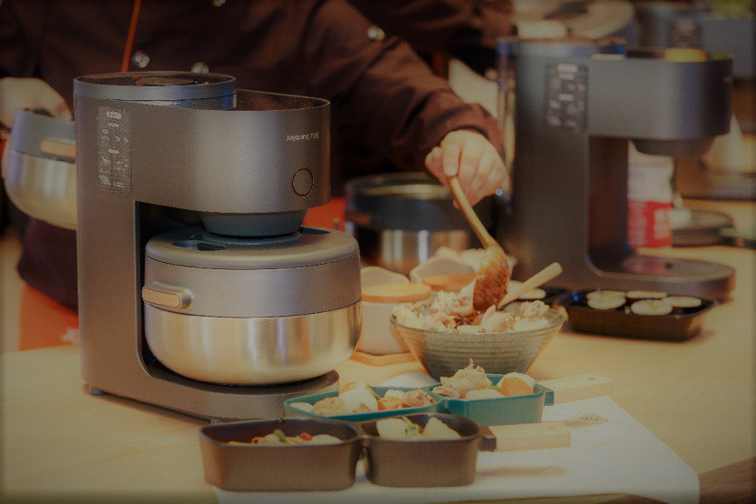 中国焖米饭震惊外国人,中国电饭煲蒸汽锅