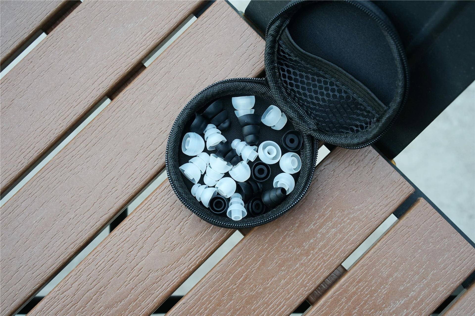 re800耳机金版与银版区别,re800耳塞评测