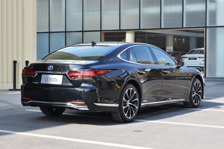 雷克萨斯ls500h二手车,38号车评中心测试雷克萨斯ls500h