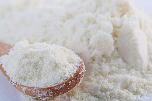 中国首批新国标婴幼儿配方奶粉,疫情下的奶粉