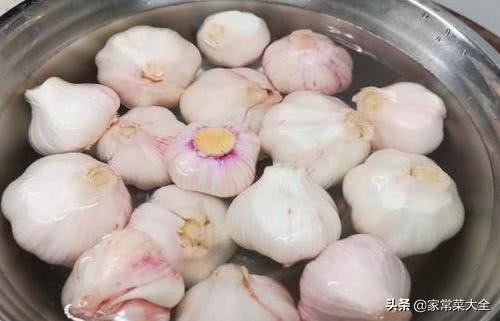 腌糖醋蒜一斤大蒜要放多少醋呢,腌糖蒜用多少盐和醋