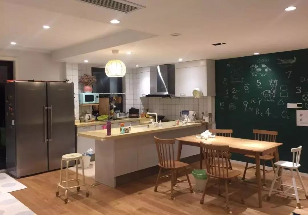 简餐餐厅厨房设计布局,餐厨一体的厨房设计