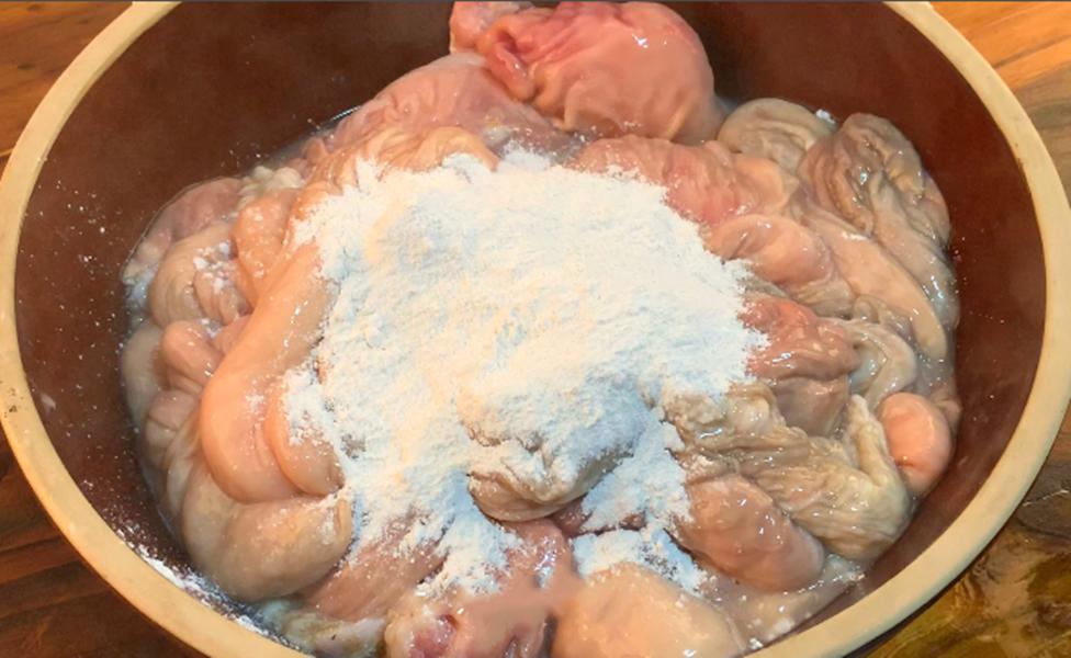 洗猪肚容易破,洗猪肚为什么要用醋