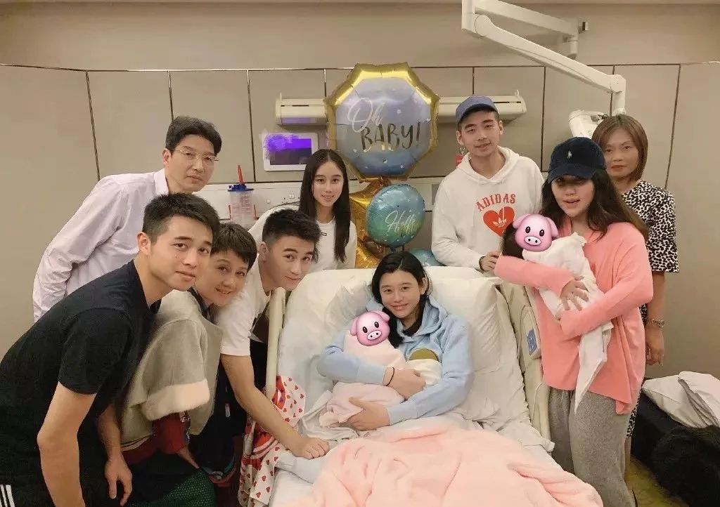 豪门小少爷他夫凭子贵小说 (一跤摔进顶级豪门)