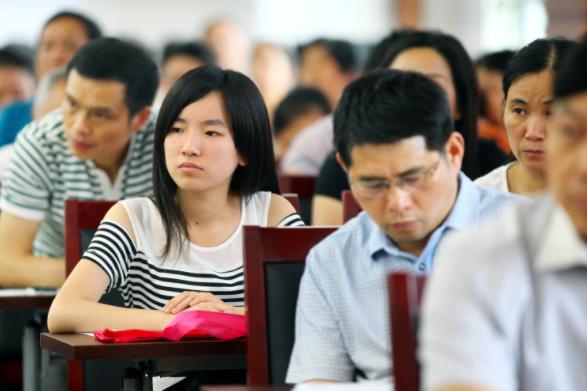 成绩刚过一本线的考生,分数刚过本科线报本科还是专科